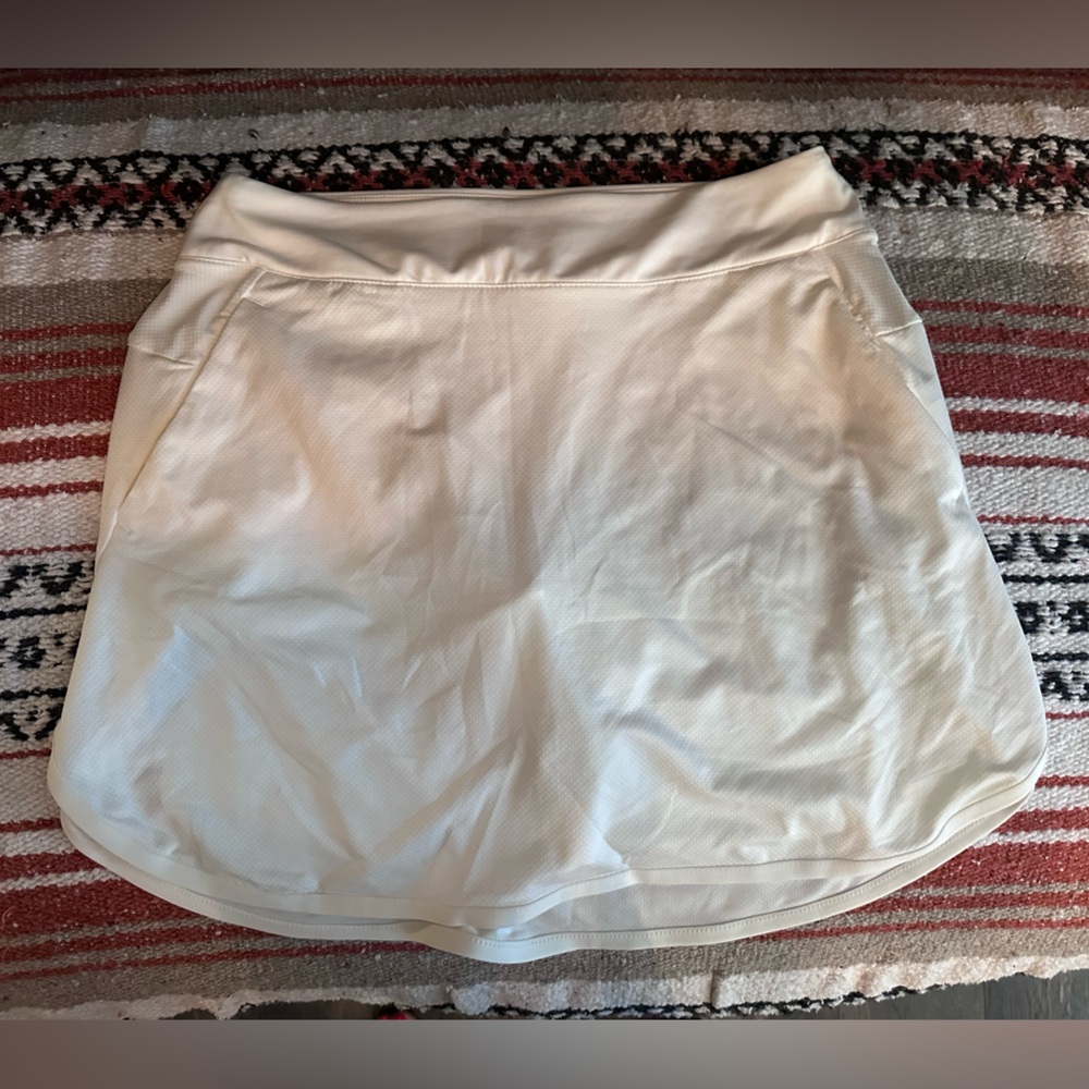 BNWT nike white tennis skort
